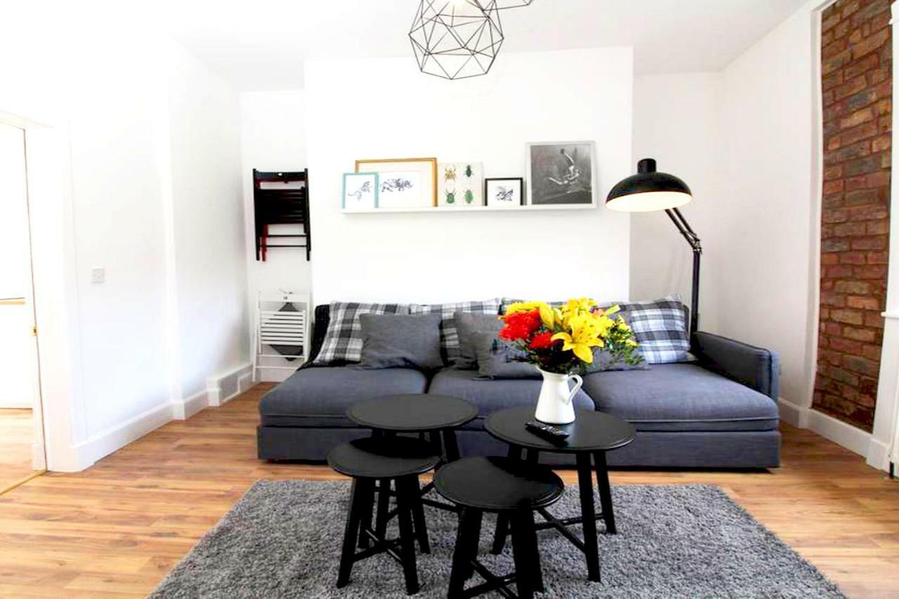Stylish Flat In 1860'S Listed Building Appartement EDI Buitenkant foto